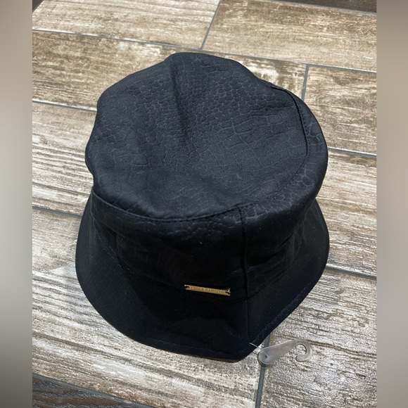 Vince Camuto Croc Embossed Vegan Suede Bucket Hat One Size NWT - Picture 2 of 9